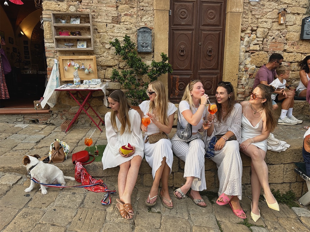 Aperitivo on the steps
